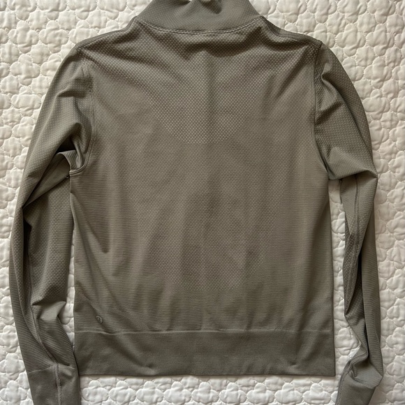 Lululemon Swiftly Relaxed Half Zip - Picture 6 of 7